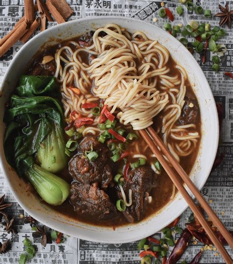 Beef Szechuan Noodles Recipe Spicy Recipes Beef And Noodles Hot Sex