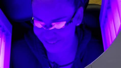 Blue Light Therapy The Non Invasive Pre Cancer Treatment