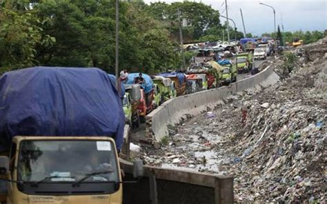 Zona Tpst Piyungan Penuh Sampah Dibuang Di Area Transisi