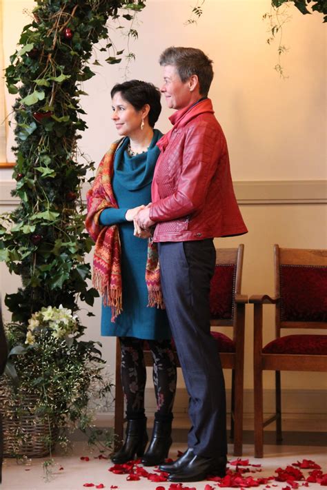 90 Beautiful Same Sex Wedding Photos Show That Love Knows No Boundaries Bored Panda