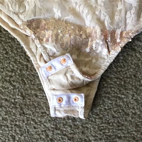 Trac Tops Nwot Nude Glitterlace Over The Shoulder Bodysuit Poshmark