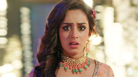 Yeh Hai Chahatein Watch Episode 621 Preesha Spots Rudraksh On