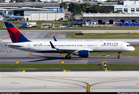 N6705Y Delta Air Lines Boeing 757 232 WL Photo By Yuya N ID 1057153