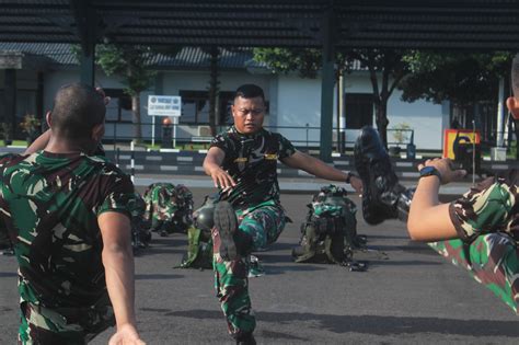 PRAJURIT YONIF 6 MARINIR LAKSANAKAN APEL ORGANIK DILANJUTKAN DRILL