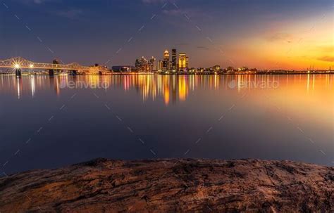 Skyline of illuminated downtown Louisville in Kentucky USA Stock Photo ...