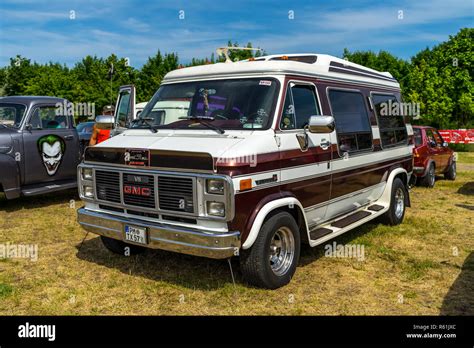 Amazing Survivor Gmc Vandura Barn Finds