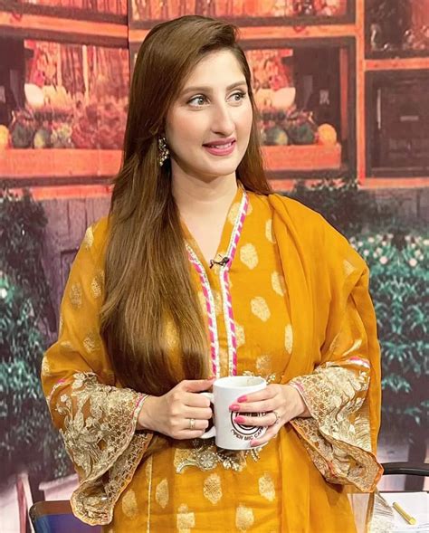 Dr Arooba Tariq Biography Age Life Education And More