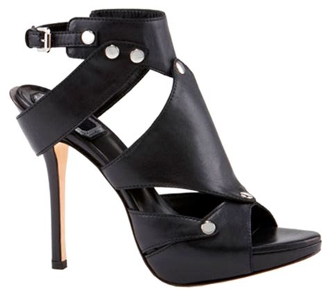 Los Zapatos M S Emblem Ticos De Carrie Bradshaw En Sex And The City Vogue M Xico Y