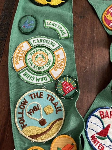 Girl Scout Sash With 20 Badges Patches Andwings Vintage 1970s Early 80s