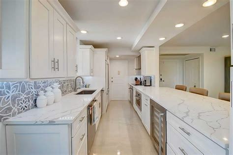 Best White Quartz Countertops For White Cabinets At Mariah Pickett Blog