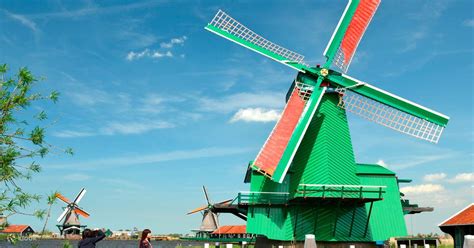 Volendam Edam Zaanse Schans Windmill Village Day Tour From Amsterdam