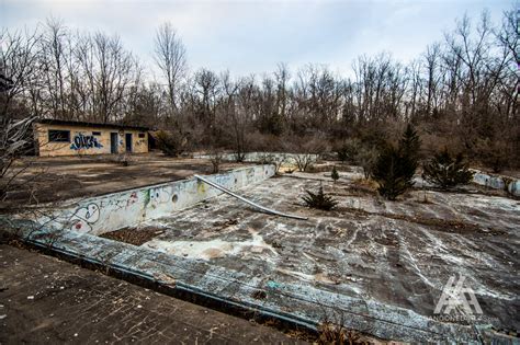 Wyandot Swim Club 40 Pictures Abandoned Kansas