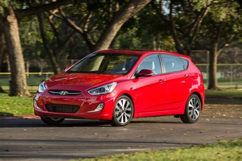 2017 Hyundai Accent Pictures 82 Photos Edmunds