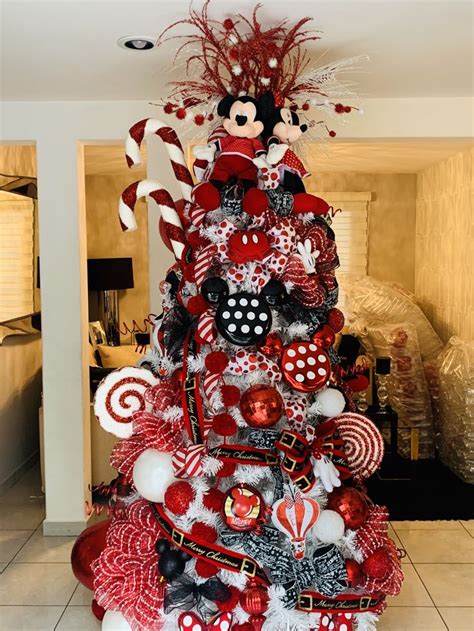 Pin De Paula Kilander Banas En Christmas Rbol De Navidad De Mickey