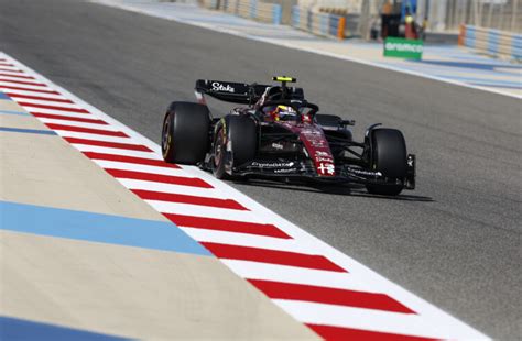 Tests F1 Bahreïn Jour 2 Guanyu Zhou surprend Max Verstappen AutoHebdo