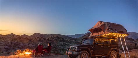 Camping In The Desert 4k Wallpaper Fun Couple Getaways Camping