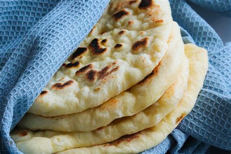 Naan Das Indische Fladenbrot The Cooking Globetrotter