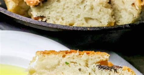 No Knead Roasted Garlic Skillet Bread Video