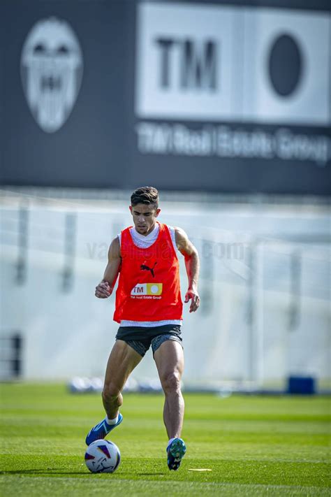 Mejores Fotos Del Entrenamiento Del Vcf Valencia Cf