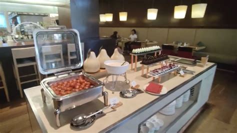 Vivanta By Taj Dwarka Delhi Buffet Video Latest Food Buffet In