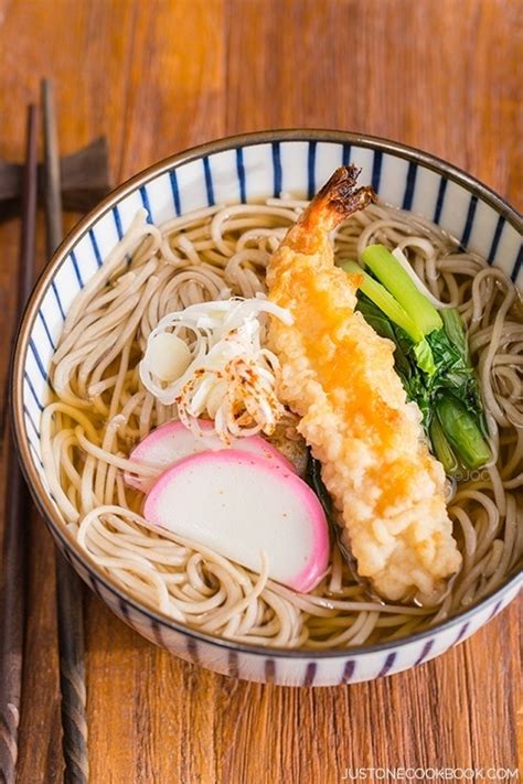 Soba Noodle Soup 温かいお蕎麦 • Just One Cookbook