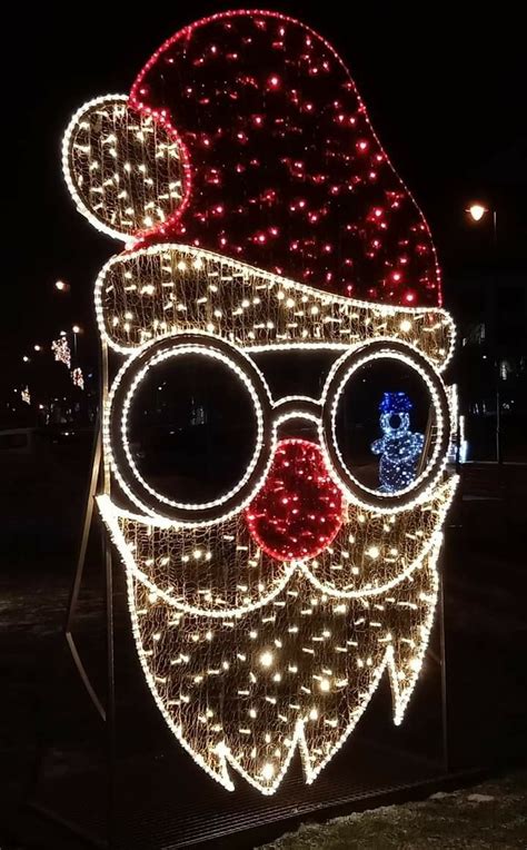 Pin De Auracristea En Crăciun Árbol De Navidad De Metal Alumbrado