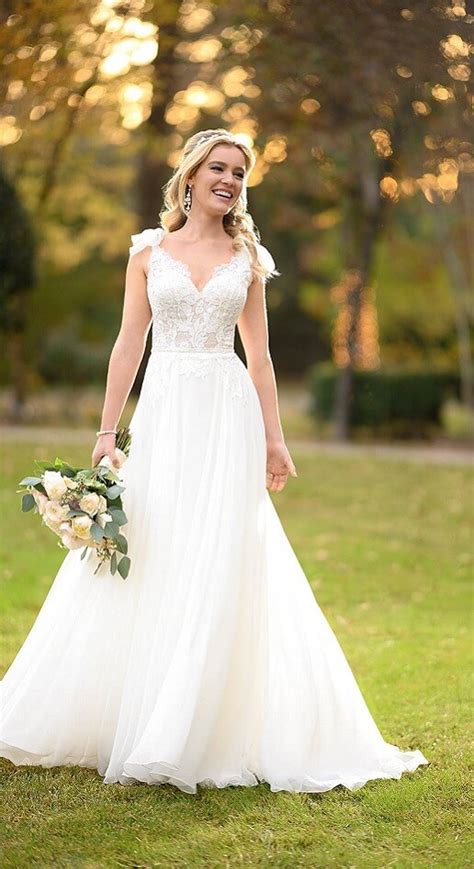 Outdoor Spring Summer Light Wedding Dress Bride Gown With Court Train