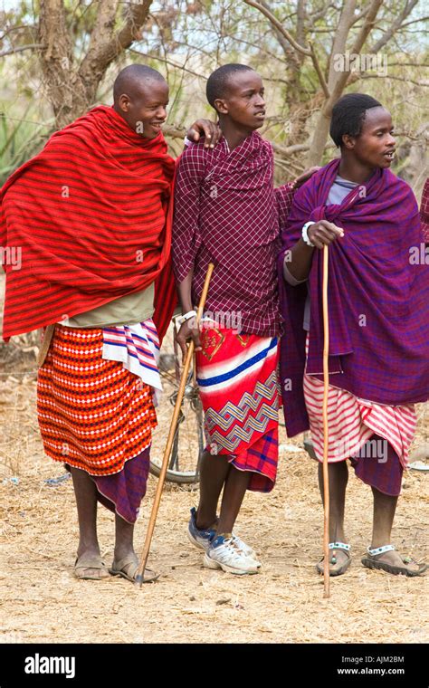 Massai Warrior Hi Res Stock Photography And Images Alamy