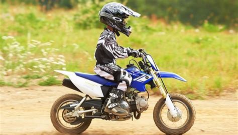 Niños En Moto 【 La Edad Mínima Para Montar En Ella 】 Febrero 2024