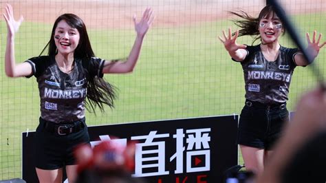 20240901 阿迷趴d3 樂天桃猿vs台鋼雄鷹 Rakuten Girls 樂天女孩│禹菡 突破嗆司應援│賣力應援二人組👍 Youtube