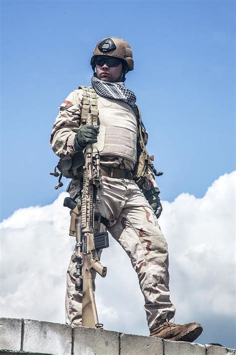 Navy Seal Weapon Loadout