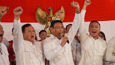 Dendang Prabowo Bersama Wiranto Saat Senja Di Hambalang