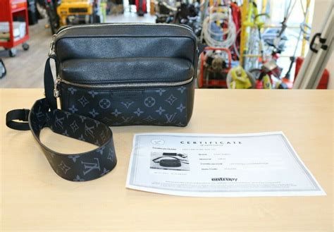 Louis Vuitton Taigarama Outdoor Messenger Bag Black M Gem