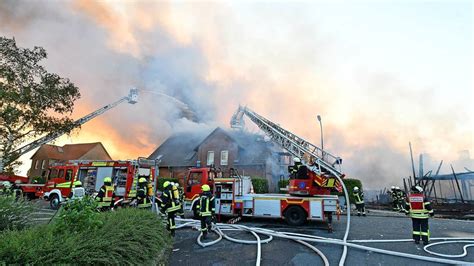 Bilder Vom Gro En Aufr Umen Nach Dem Gro Brand In Stederdorf