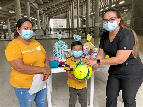 Con Regalos Ese De Neiva Incentiva A Ciudadanos A Completar Su Esquema