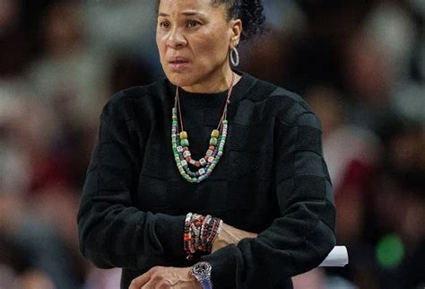 Dawn Staley Wife Wife Age Necklace Net Worth Married Geno Fight