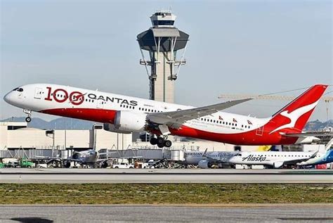 Boeing 787 Dreamliner Qantas 100th Year Anniversary Livery At Los