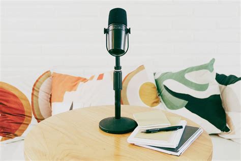 3 Top Tips For How To Write The Perfect Podcast Guest Pitch The Lazy Girls Guide To Podcasting