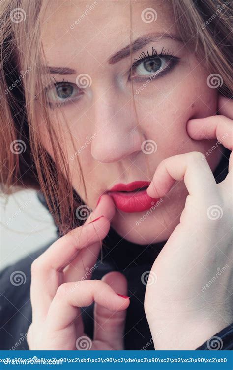 Beautiful Brunette With Red Lipstick Stock Photo Image Of Bright Makeup 27755230
