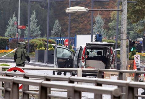 Ankara Esplosione Vicino Al Ministero DellInterno Morti I Due