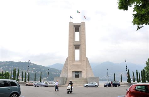 Monumento Ai Caduti Appena Ripulito E Di Nuovo Imbrattato Denunciati