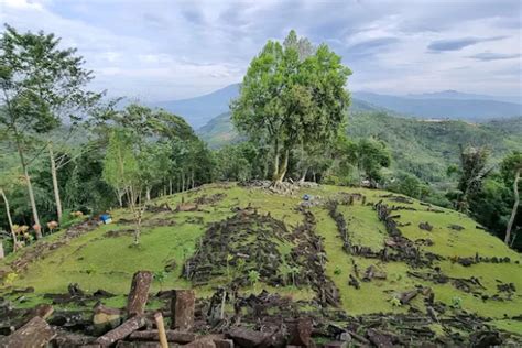 Wisata Sejarah Situs Gunung Padang Cianjur Yang Otentik Dengan Sisa