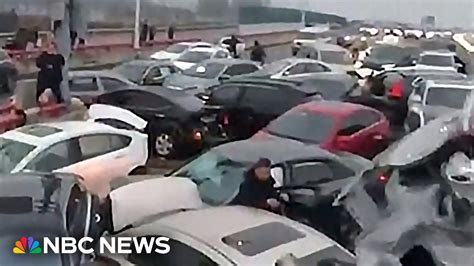 Eyewitness Video Shows Car Pile Up On Chinese Expressway Youtube