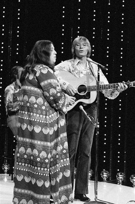 Cass Elliot And John Denver On The Midnight Special In 1972 John Denver John Denver Music