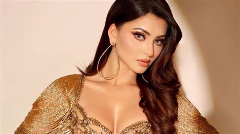 Urvashi Rautela Mom Meera Rautela Says 190 Crore New Bunglow Price Fake Read Details Urvashi