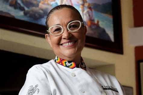 Chef Betty Vázquez jueza de MasterChef México revela cómo perdió 22