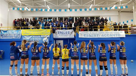 B Vittoria Col Brivido Per L Amando Volley Che Piega La Fiamma