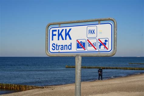 HolidayCheck zeigt schönsten FKK Strände Tageskarte