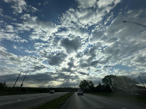 Morning drive in Omaha : r/CloudPorn