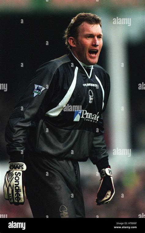 Dave Beasant Nottingham Forest Fc 30 January 1999 Stock Photo Alamy